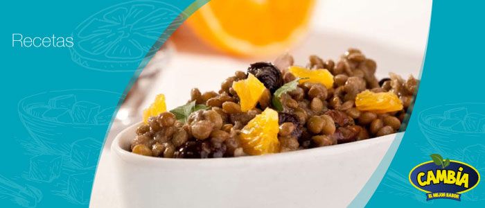 Ensalada de lentejas con naranjas y aceitunas